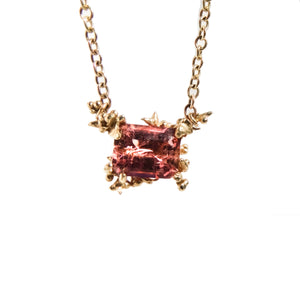 Sloe Necklace in 9ct Gold with a Pink Tourmaline