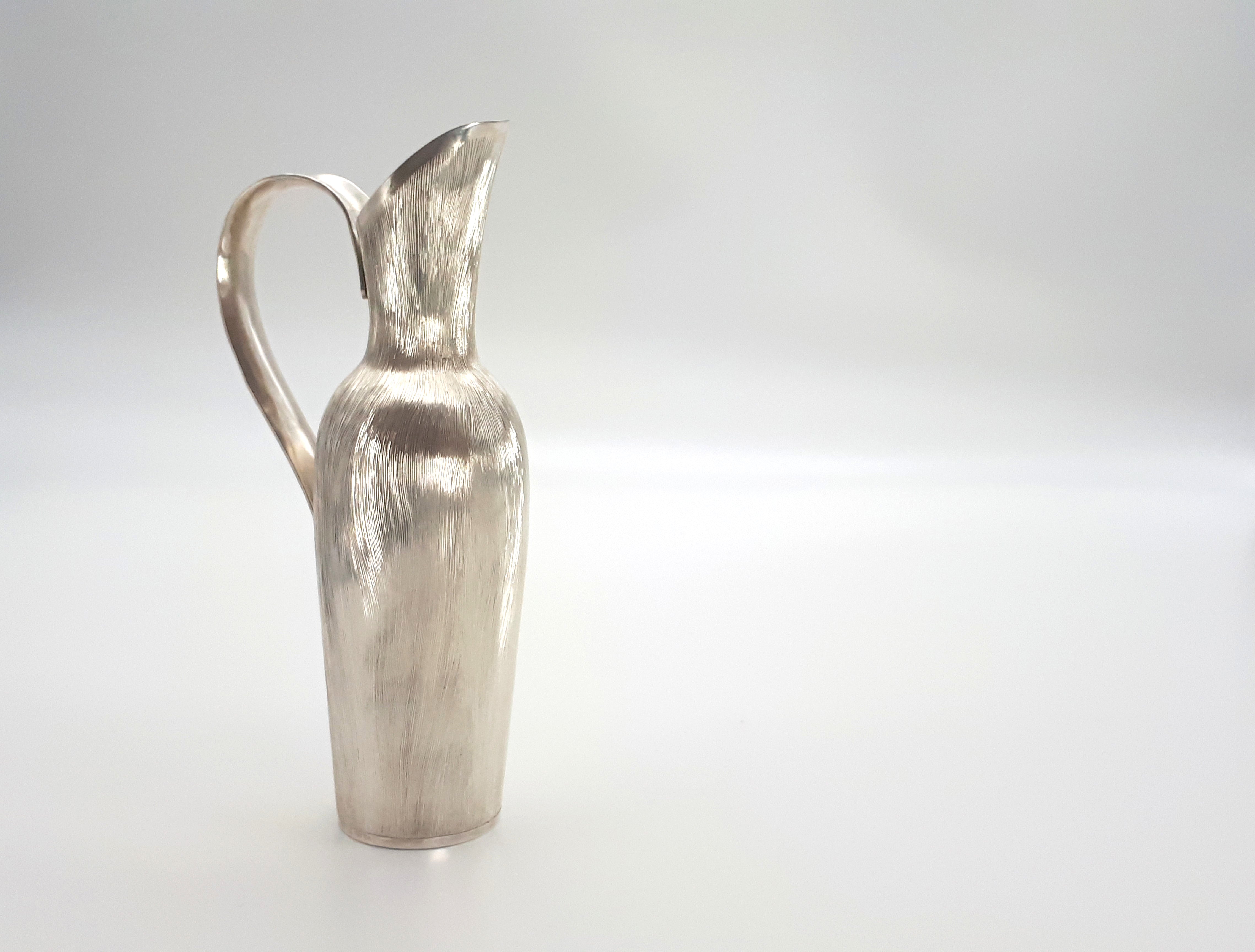 The beauty of Guernsey’s coastlines: silversmith Caius Bearder rippling Reflections in Silver collection