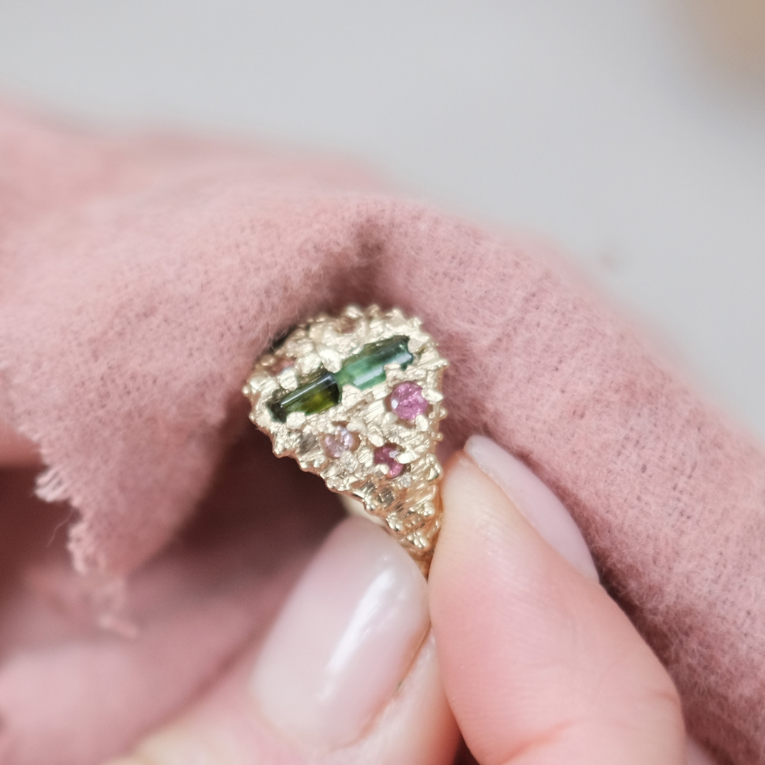 In the Footsteps of a 1st Century Goldsmith: Samantha Snow on Jewellery Crafted in Beeswax