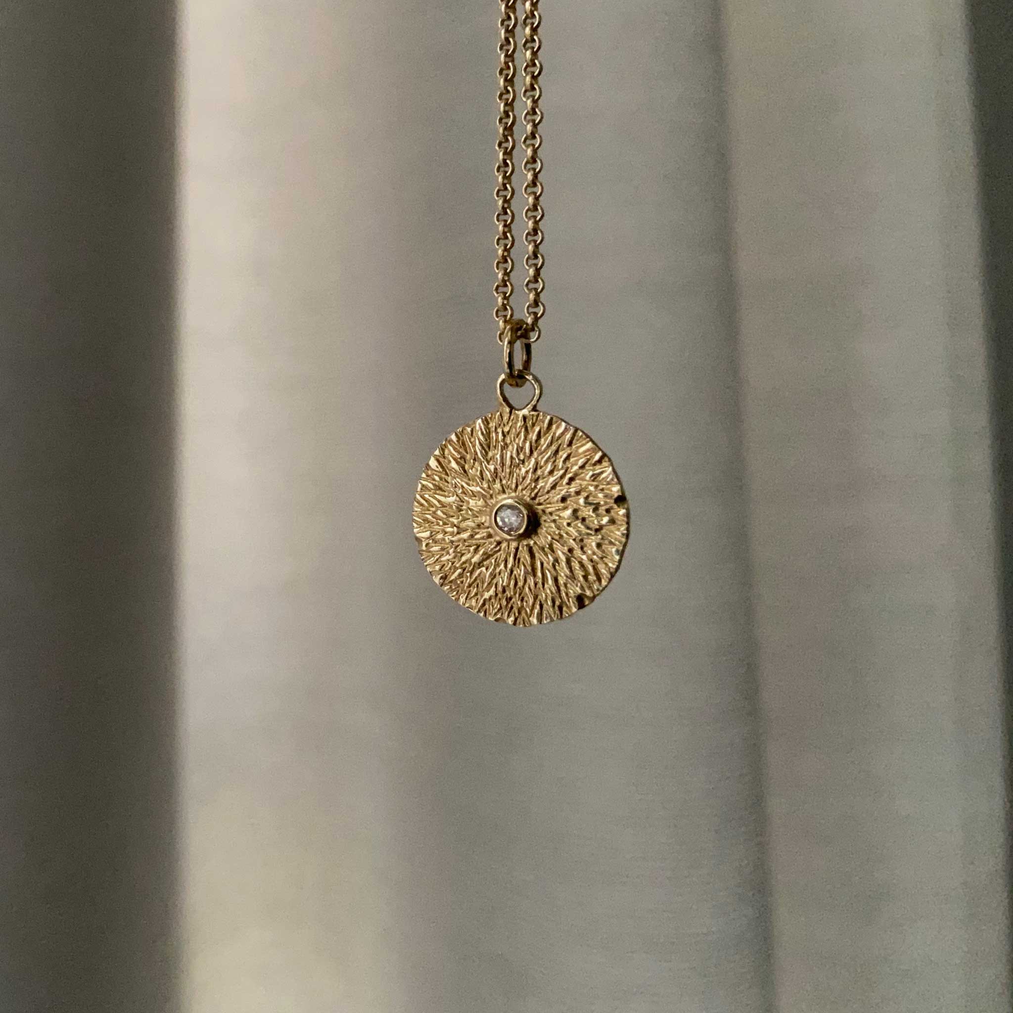 Starburst Pendant in 9ct Yellow Gold with Diamond