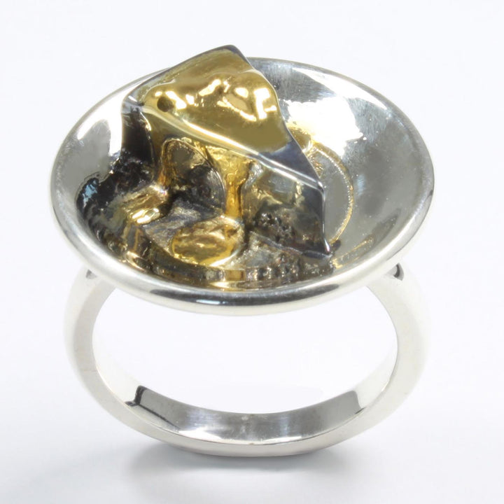 Cake Ring in Gold-Plated and Oxidised Silver