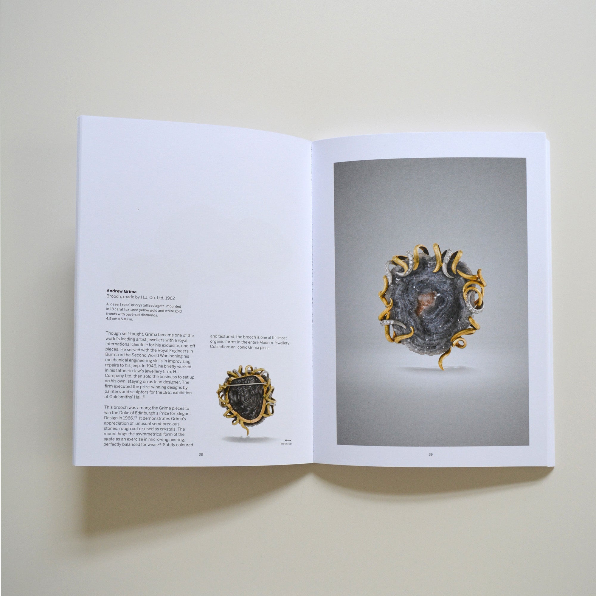 The Brooch Unpinned: The Goldsmiths’ Company Collection 1961–2021